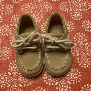 Toddler sperrys size 3